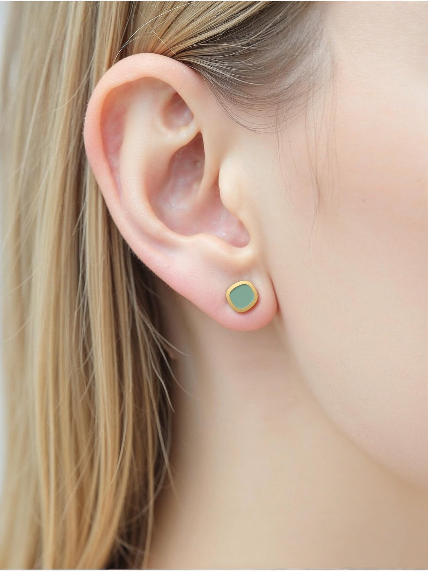 Simple Coloured Gold Circle Stud Earrings