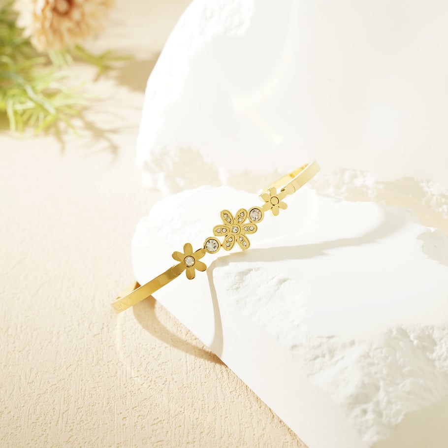 Radiant Flower Stainless Steel Gold Color Women's Bangle
