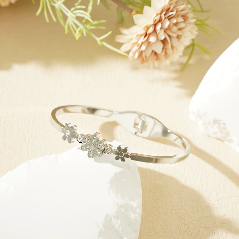 Radiant Flower Stainless Steel Gold Color Women's Bangle